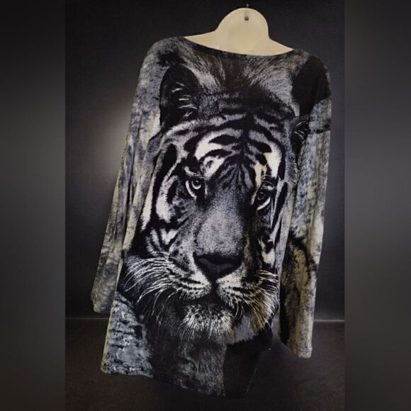 SWEATER with TIGER & RHINESTONE Whiskers SOFT! 2 sides rushed - Picture 13 of 14